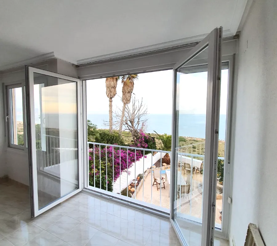 Sea-view bi-fold doors