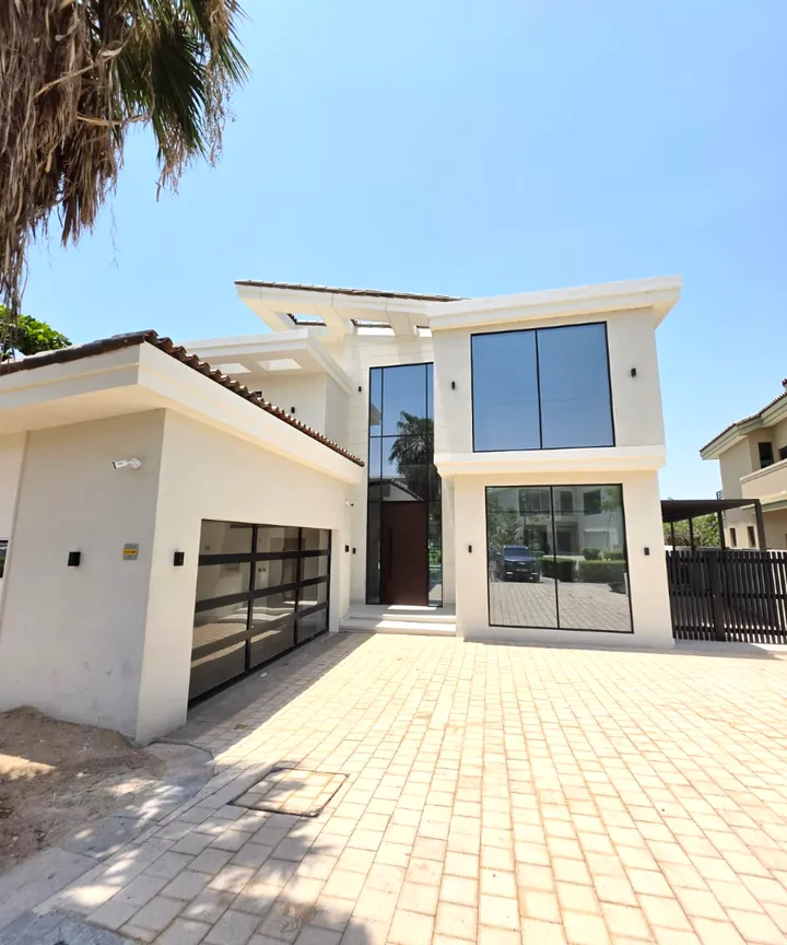 Villa facade and entrance glazing, Jumeirah Golf Estates